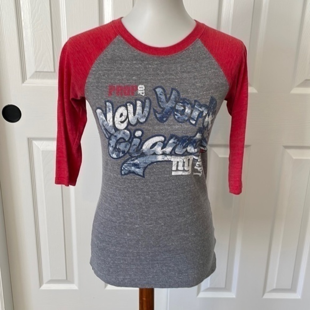 New York Giants three quarter sleeve t-shirt, GREAT CONDITION